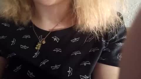 kitsuneniki online show from February 16, 5:57 pm