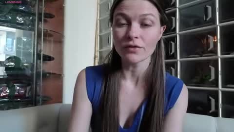 Serina Chan online show from May 15, 10:01 pm