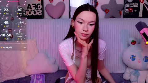 Kitti online show from June 26, 3:57 pm