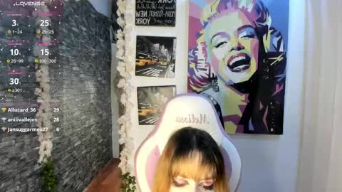 Snapshot of kitty__black__ chatting on October 3, 8:58 pm KITTY online show from October 3, 8:58 pm