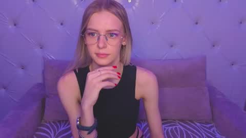 Kitty online show from May 2, 1:09 am