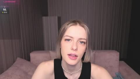 Kitty online show from April 30, 1:00 am