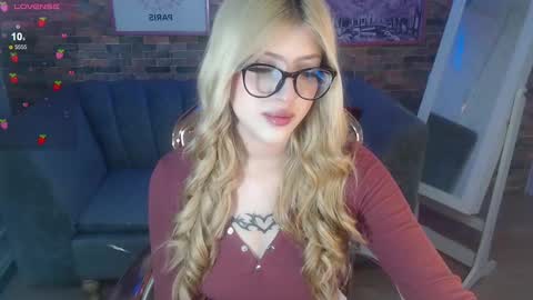 kitty_fox_b online show from March 6, 12:52 pm
