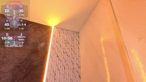 kitty_fox_b online show from April 30, 5:40 pm