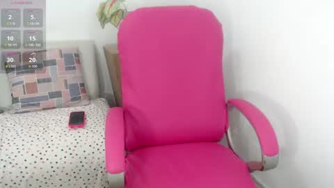 kitty  online show from June 10, 7:34 pm