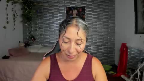 Snapshot of kitty_violet_ chatting on September 22, 3:38 am violet online show from September 22, 3:38 am
