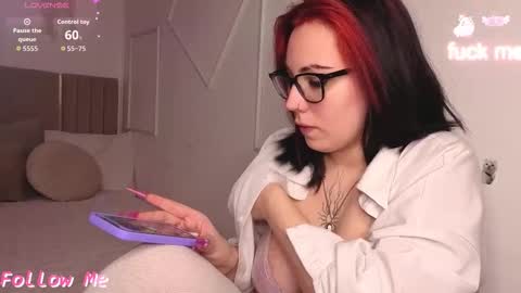 Shira online show from March 8, 10:24 pm