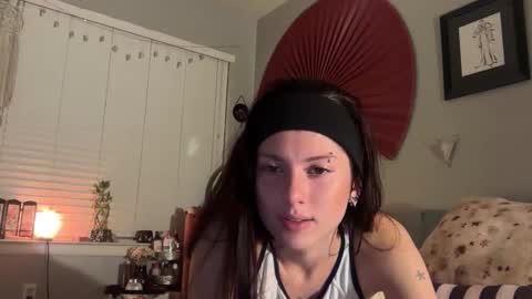 Ivy online show from December 19, 2:59 am