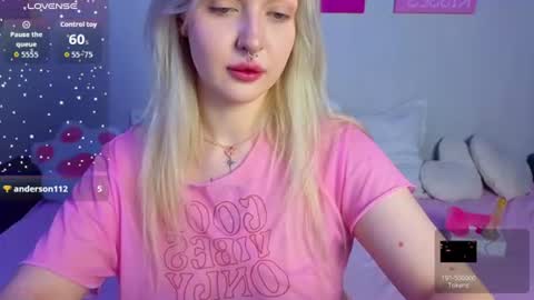 kittykendall online show from July 16, 6:23 pm