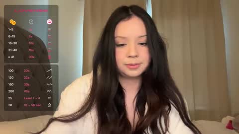 Snapshot of kittymia8 chatting on December 19, 9:06 pm mia online show from December 19, 9:06 pm