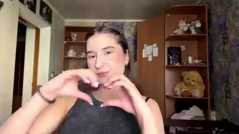 Molly online show from July 21, 8:48 am