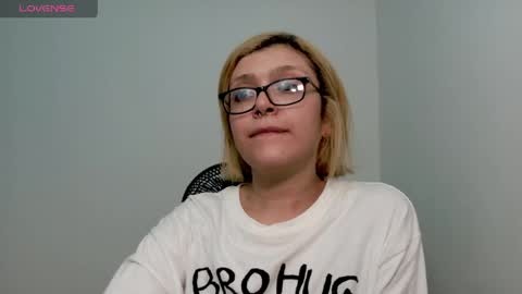 Kitty Trixy online show from May 5, 11:19 pm