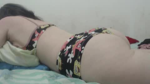 Snapshot of kittywhiteass chatting on January 9, 9:06 am kittywhiteass online show from January 9, 9:06 am