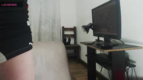 kittywhiteass online show from August 3, 11:21 pm