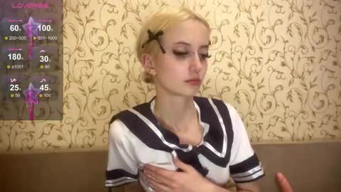 kittywithu online show from October 15, 5:59 pm