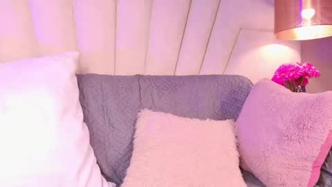 Kitty Hill online show from June 9, 5:18 am