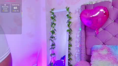 kity online show from July 4, 7:32 pm