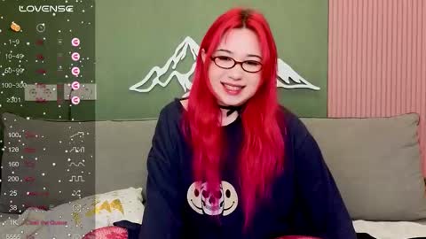 Snapshot of klee_love chatting on October 18, 5:21 am Klee online show from October 18, 5:21 am