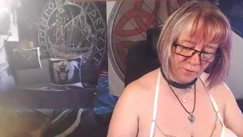 Michelle online show from June 7, 8:54 am
