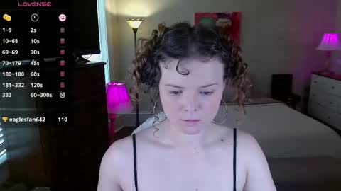 knowlita  online show from October 3, 5:07 pm