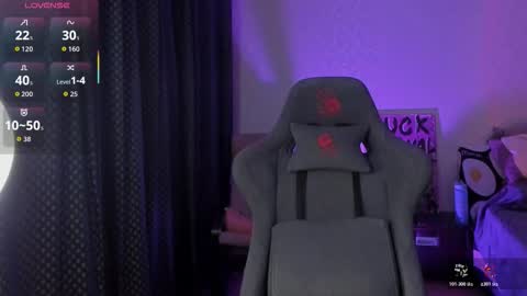 Jess online show from November 18, 2:07 pm