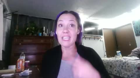 kreamyk420 online show from November 4, 10:31 am