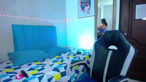 kriss_sweetboobs online show from February 10, 12:52 pm