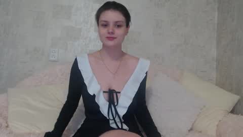 krissvoss online show from November 3, 12:20 pm