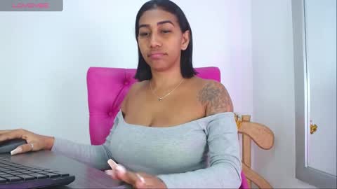 Snapshot of kristel_lee chatting on December 17, 1:16 pm kristel_lee online show from December 17, 1:16 pm