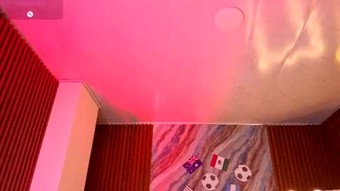 kristen_tay online show from June 18, 4:58 am