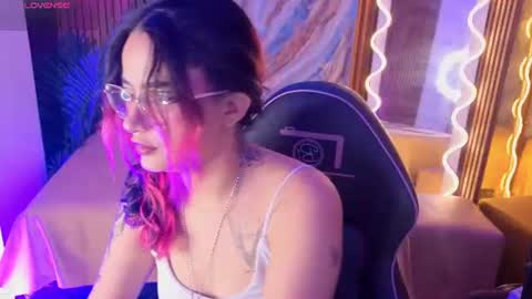 kristen_tay online show from June 12, 3:03 am