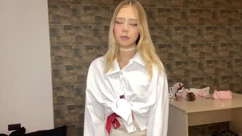 Alisa online show from June 25, 4:41 pm