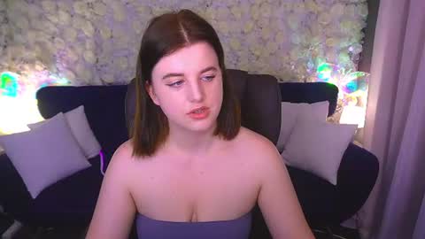 kristifoxy online show from June 11, 5:04 am