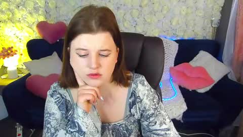 kristifoxy online show from April 27, 5:26 am