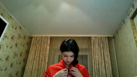 kristinalamour96 online show from December 1, 3:48 pm