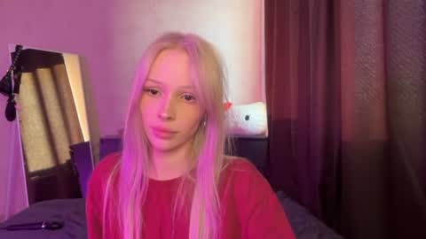 Kristy online show from July 30, 5:25 pm