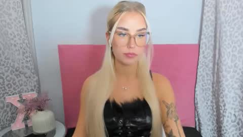 KristyFlowers online show from November 14, 8:20 pm