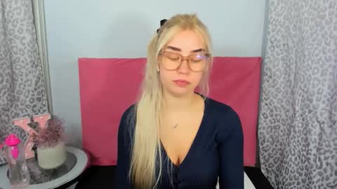 KristyFlowers online show from January 11, 8:30 am