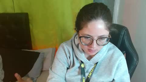 kryystaladams online show from December 22, 12:30 pm