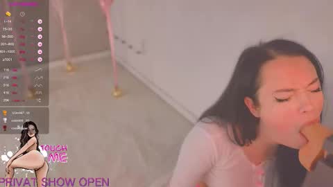  MY NAME IS JULIA  TO SEE MORE 18 CONTENT YOU CAN SUBSCRIBE TO  FANSLY -  online show from March 8, 4:27 am