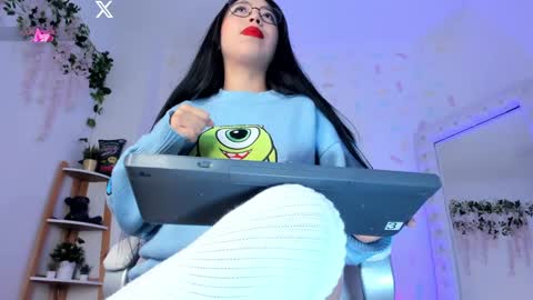 Snapshot of kylie_evans_18 chatting on December 9, 5:07 am Kylie online show from December 9, 5:07 am