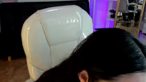 kylie online show from October 6, 1:28 pm