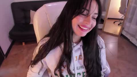 kylie online show from February 15, 1:49 pm