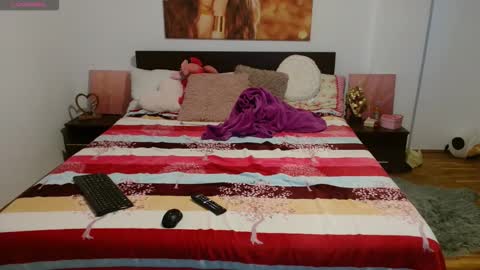 Kylie online show from November 10, 8:31 am