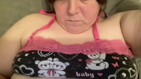 Snapshot of kylorencat chatting on December 29, 10:03 pm KYLO online show from December 29, 10:03 pm