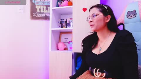 Snapshot of kyomi_chang chatting on February 10, 1:01 pm Kyomi online show from February 10, 1:01 pm