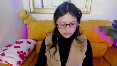 Kyomi online show from May 4, 1:04 pm