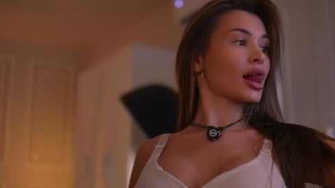 Kyssa online show from June 22, 6:27 pm