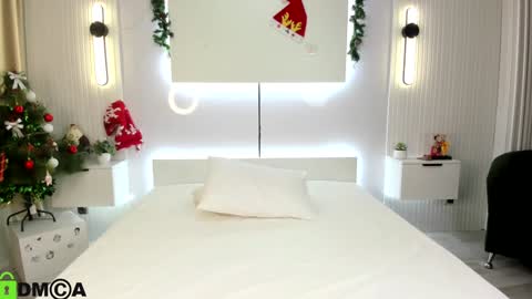 Snapshot of l1l_lola chatting on January 3, 12:08 pm Ameli online show from January 3, 12:08 pm