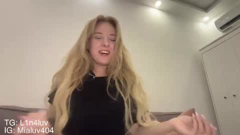 lina online show from July 8, 9:06 pm